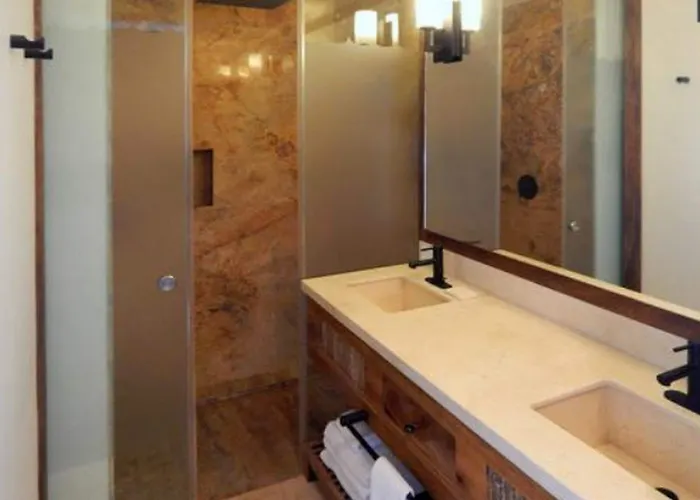 Cabo Surf Hotel 5*